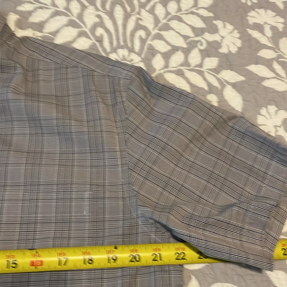 Men’s medium button up - Picture 4 of 12